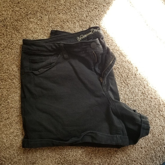 Black Universal Thread Shorts - Picture 7 of 7